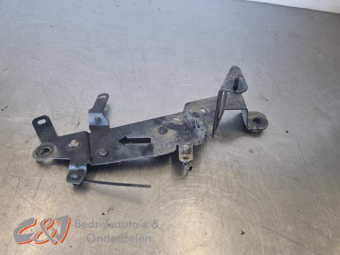 Begagnade Framdelsstöd Citroen Jumpy 1.6 Blue HDi 115 Pris € 15,75 Marginaltabell erbjuds av C&J Bedrijfsauto's & Onderdelen