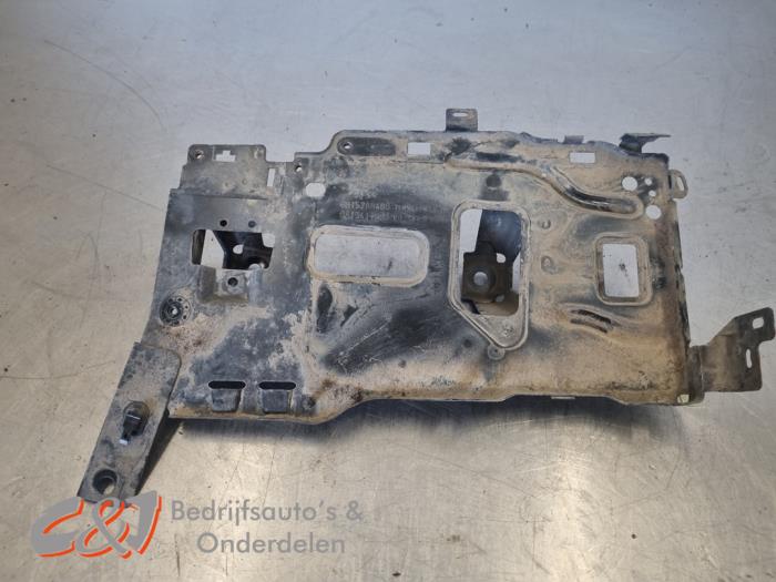 Begagnade Batterilåda Citroen Jumpy 1.6 Blue HDi 115 Pris € 15,75 Marginaltabell erbjuds av C&J Bedrijfsauto's & Onderdelen