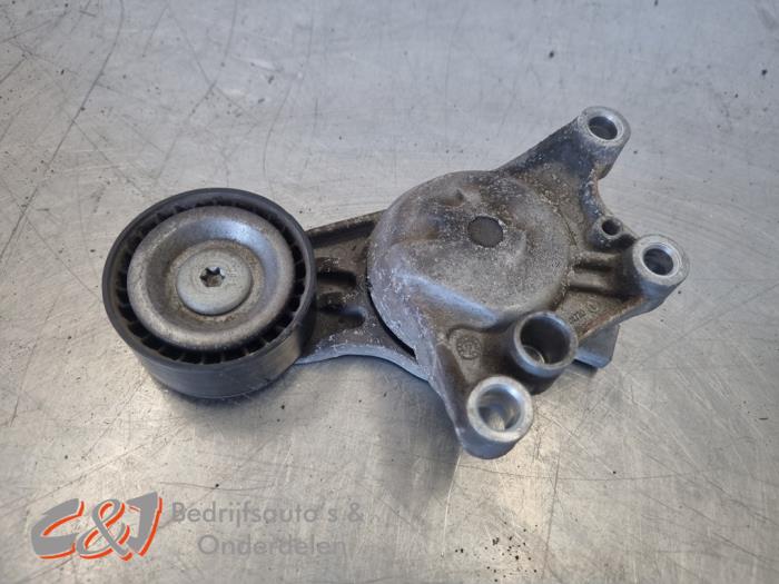 Usados Rodillo tensor correa múltiple Citroen Jumpy 1.6 Blue HDi 115 Precio € 21,00 Norma de margen ofrecido por C&J Bedrijfsauto's & Onderdelen