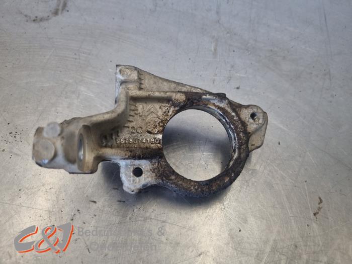 Drive shaft support bearing and bracket