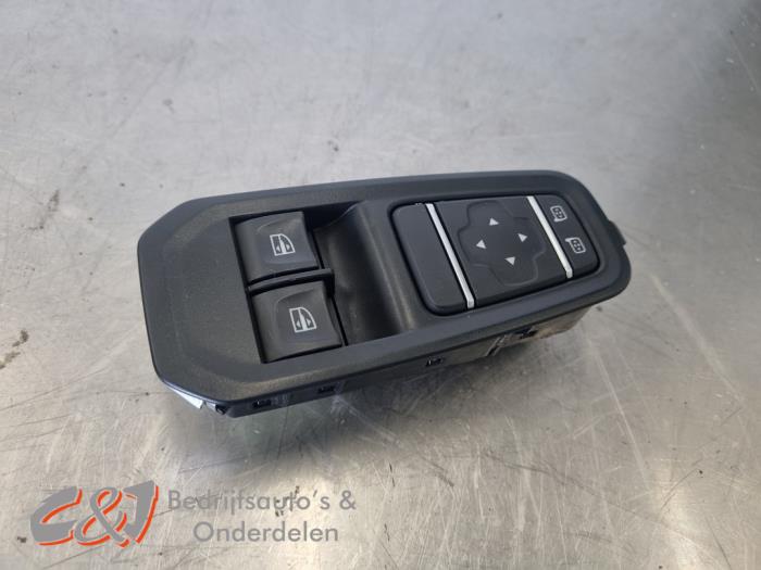 Używane Przelacznik combi okienny Renault Trafic (1FL/2FL/3FL/4FL) 2.0 dCi 16V 150 Cena € 21,00 Procedura marży oferowane przez C&J Bedrijfsauto's & Onderdelen
