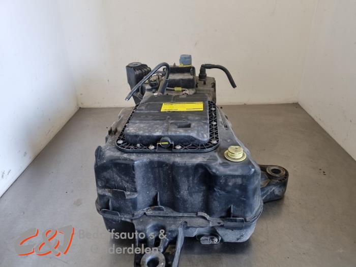 Gebrauchte Adblue Tank Citroen Berlingo 1.6 BlueHDI 100 Preis € 194,25 Margenregelung angeboten von C&J Bedrijfsauto's & Onderdelen