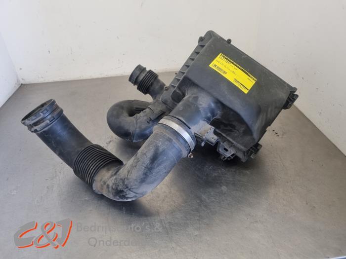 Gebrauchte Luftfiltergehäuse Renault Trafic (1FL/2FL/3FL/4FL) 1.6 dCi 140 Twin Turbo Preis € 26,25 Margenregelung angeboten von C&J Bedrijfsauto's & Onderdelen