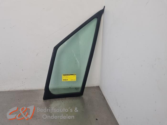 Usados Ventanilla triangular izquierda delante Volkswagen Crafter 2.0 BiTDI Precio € 31,50 Norma de margen ofrecido por C&J Bedrijfsauto's & Onderdelen