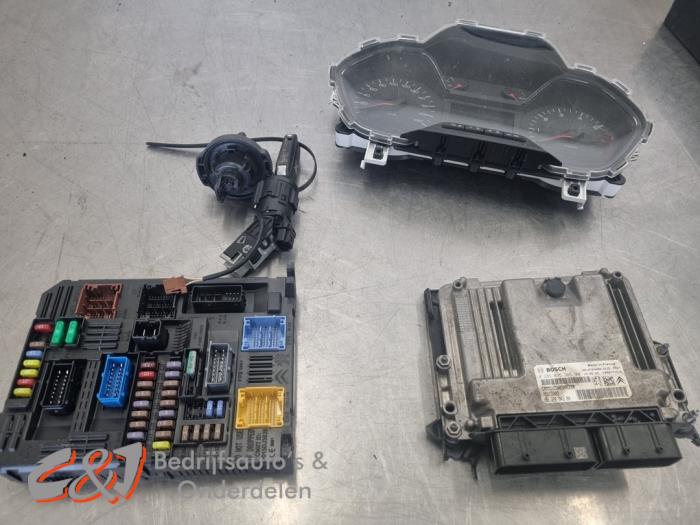 Used Ignition lock + computer Peugeot Partner (EA//EF/EN/EU) 1.5 BlueHDi 100 Price € 317,63 Inclusive VAT offered by C&J Bedrijfsauto's & Onderdelen