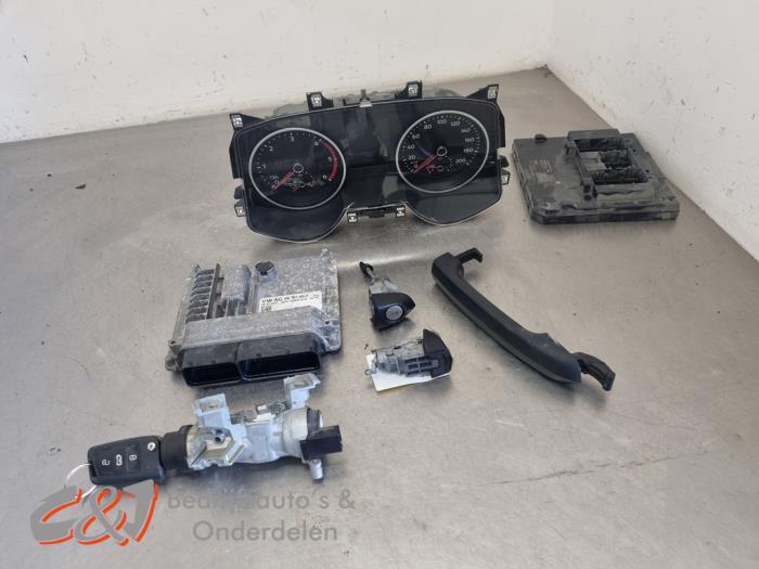 Used Ignition lock + computer Volkswagen Crafter (SY) 2.0 TDI Price € 635,25 Inclusive VAT offered by C&J Bedrijfsauto's & Onderdelen