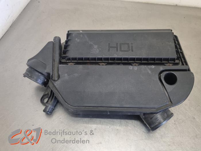 Begagnade Luftfilterhus Citroen Nemo (AA) 1.3 HDi 75 Pris € 26,25 Marginaltabell erbjuds av C&J Bedrijfsauto's & Onderdelen