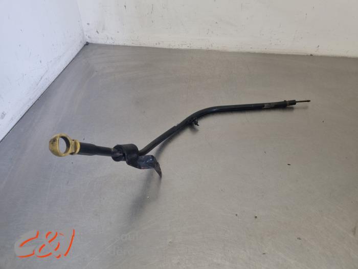 Ölmessstab van een Peugeot Boxer (U9) 2.2 HDi 110 Euro 5 2015