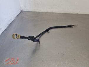 Ölmessstab van een Peugeot Boxer (U9) 2.2 HDi 110 Euro 5 2015