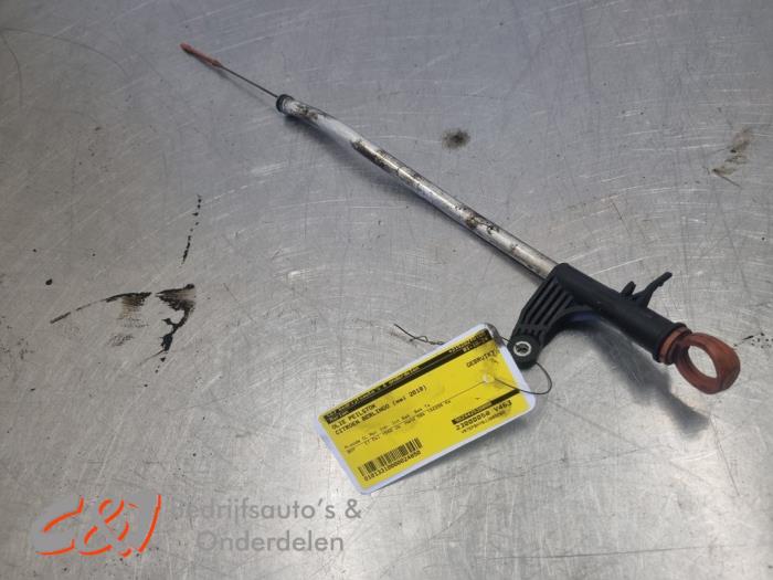 Gebrauchte Ölmessstab Citroen Berlingo 1.6 BlueHDI 100 Preis € 10,50 Margenregelung angeboten von C&J Bedrijfsauto's & Onderdelen