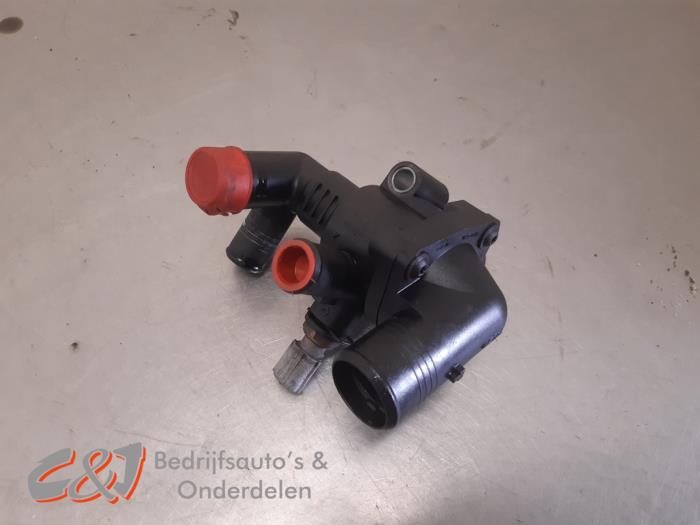 Gebrauchte Thermostatgehäuse Ford Transit Custom 2.2 TDCi 16V Preis € 15,75 Margenregelung angeboten von C&J Bedrijfsauto's & Onderdelen