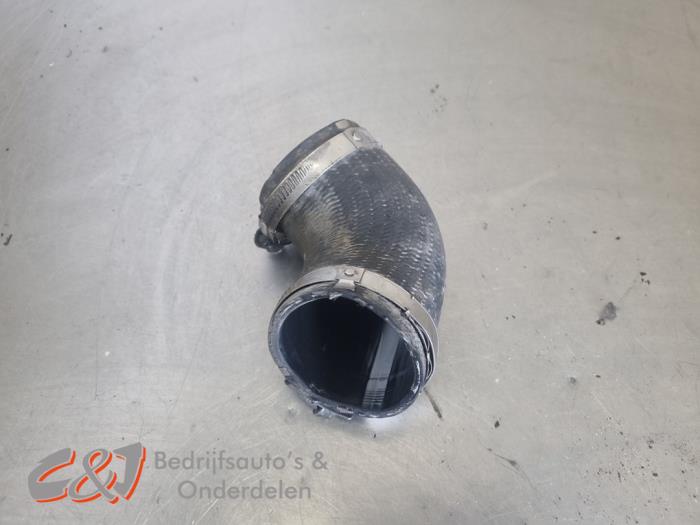 Gebrauchte Intercooler Schlauch Volkswagen Transporter T6 2.0 TDI 150 Preis € 18,38 Margenregelung angeboten von C&J Bedrijfsauto's & Onderdelen