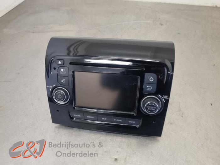 Używane Radio Fiat Ducato (250) 2.3 D 130 Multijet Cena € 157,50 Procedura marży oferowane przez C&J Bedrijfsauto's & Onderdelen