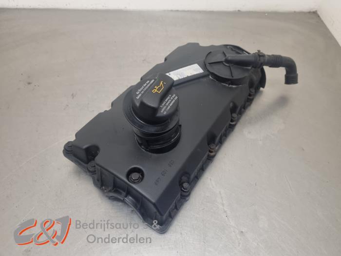 Ventildeckel van een Volkswagen Transporter T5 1.9 TDi 2004