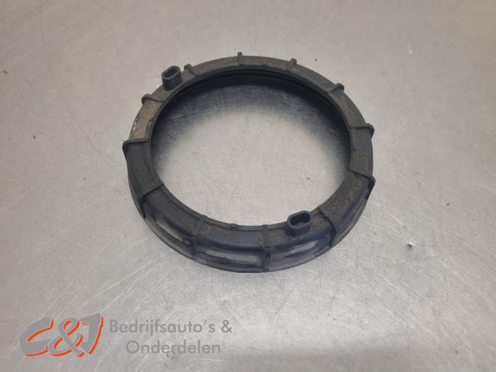 Gebrauchte Kraftstoffpumpe Elektrisch Peugeot Expert (V1/VA/VB/VE/VF/VT/VY) 2.0 Blue HDi 120 16V Preis € 15,75 Margenregelung angeboten von C&J Bedrijfsauto's & Onderdelen