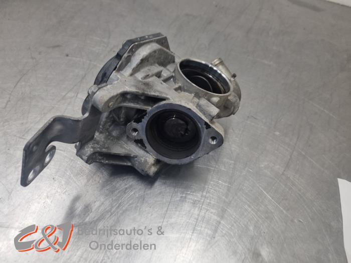 Gebrauchte Drosselklappengehäuse Iveco New Daily VI 33S12, 35C12, 35S12 Preis € 26,25 Margenregelung angeboten von C&J Bedrijfsauto's & Onderdelen