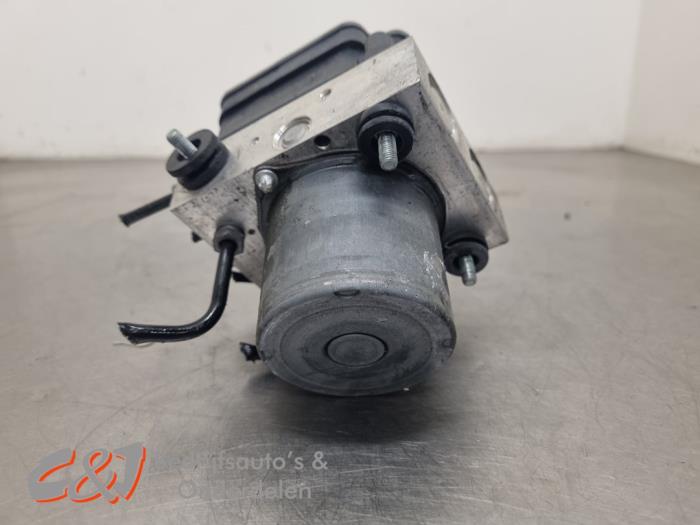 Begagnade ABS-pump Mercedes Vito Tourer (447.7) 2.0 114 CDI 16V Pris € 246,75 Marginaltabell erbjuds av C&J Bedrijfsauto's & Onderdelen