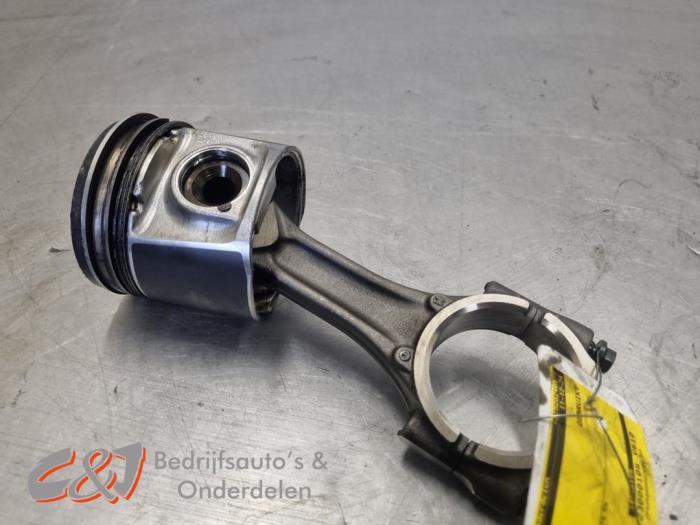 Usados Pistón Fiat Ducato (250) 2.3 D 130 Multijet Precio € 78,75 Norma de margen ofrecido por C&J Bedrijfsauto's & Onderdelen