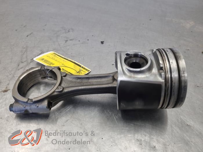 Usados Pistón Fiat Ducato (250) 2.3 D 130 Multijet Precio € 78,75 Norma de margen ofrecido por C&J Bedrijfsauto's & Onderdelen
