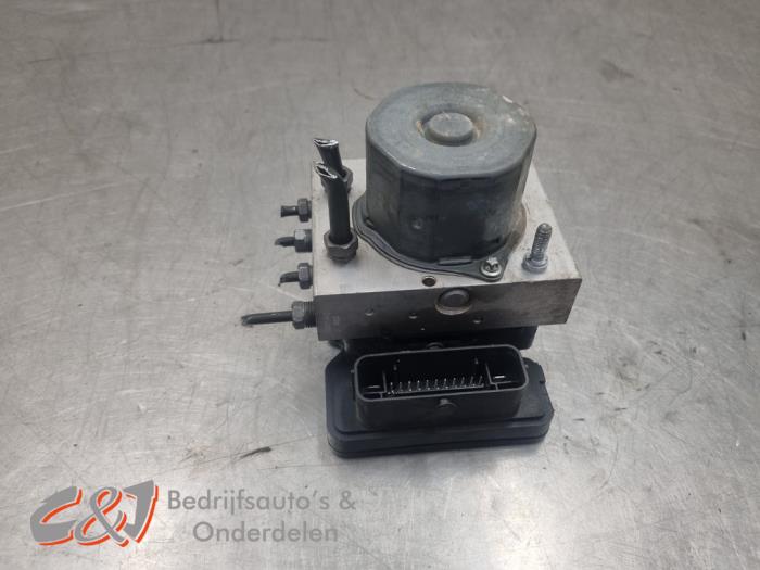 Usagé Pompe ABS Ford Transit Custom 2.2 TDCi 16V Prix € 68,25 Règlement à la marge proposé par C&J Bedrijfsauto's & Onderdelen