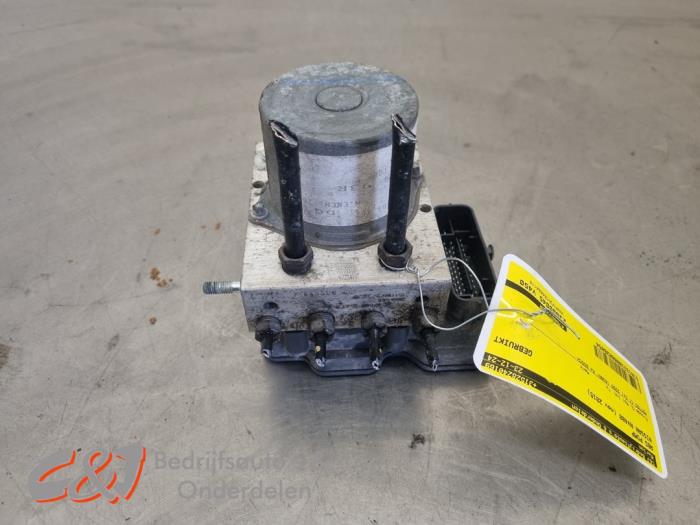 Gebrauchte ABS Pumpe Nissan NV 400 (M9J) 2.3 dCi 135 16V Preis € 105,00 Margenregelung angeboten von C&J Bedrijfsauto's & Onderdelen