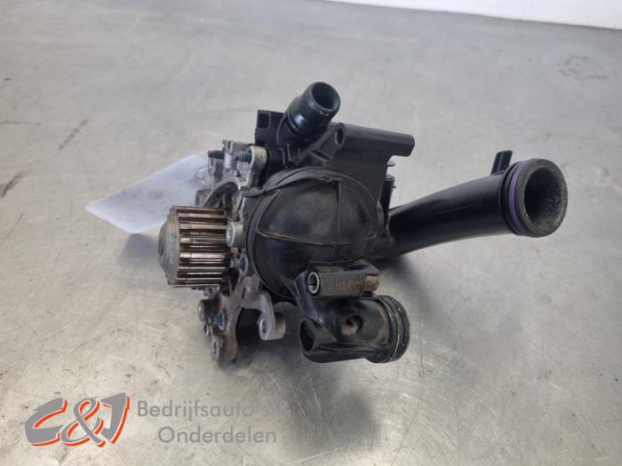 Pompe à eau d'un Peugeot Partner (EA//EF/EN/EU) 1.5 BlueHDi 100 2020