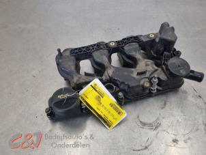 Ventildeckel van een Peugeot Partner (EA//EF/EN/EU) 1.5 BlueHDi 100 2020