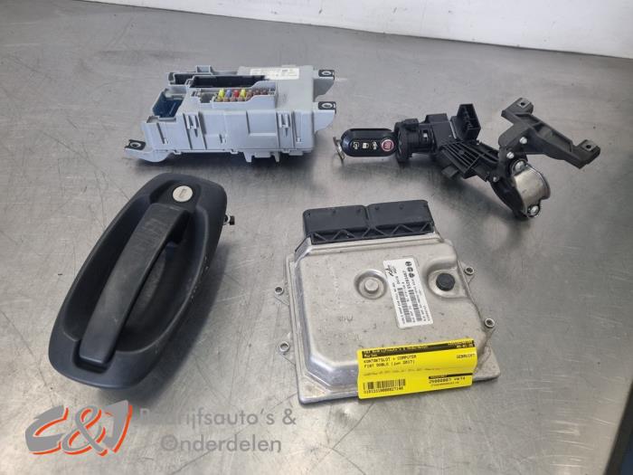 Used Ignition lock + computer Fiat Doblo Cargo (263) 1.3 D Multijet Price € 210,00 Margin scheme offered by C&J Bedrijfsauto's & Onderdelen