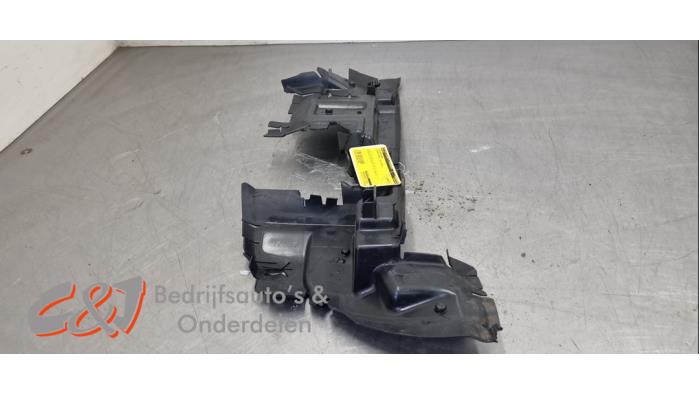 Begagnade Lufttratt Citroen Jumpy 2.0 Blue HDI 180 Pris € 18,38 Marginaltabell erbjuds av C&J Bedrijfsauto's & Onderdelen
