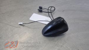 Used Antenna Mercedes Vito (447.6) 2.2 119 CDI 16V BlueTEC Price € 36,75 Margin scheme offered by C&J Bedrijfsauto's & Onderdelen