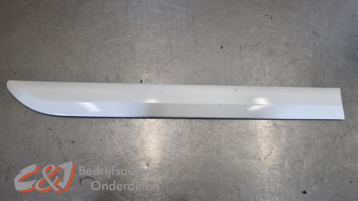 Begagnade Dekorstripe Citroen Jumpy 2.0 Blue HDI 150 Pris € 26,25 Marginaltabell erbjuds av C&J Bedrijfsauto's & Onderdelen