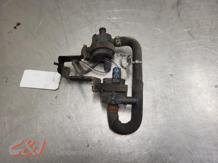 Begagnade Extra vattenpump Opel Movano 2.3 CDTi Biturbo 16V RWD Pris € 10,50 Marginaltabell erbjuds av C&J Bedrijfsauto's & Onderdelen