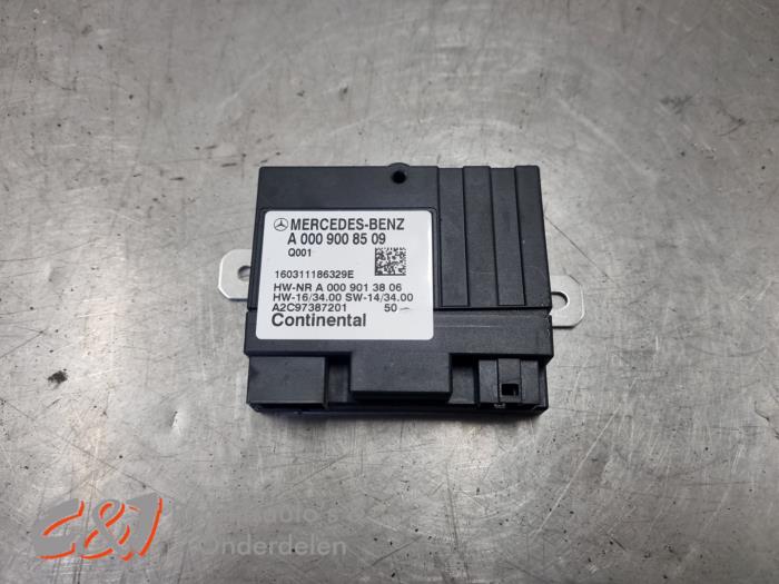 Usagé Module pompe carburant Mercedes Vito (447.6) 2.2 114 CDI 16V Prix € 15,75 Règlement à la marge proposé par C&J Bedrijfsauto's & Onderdelen