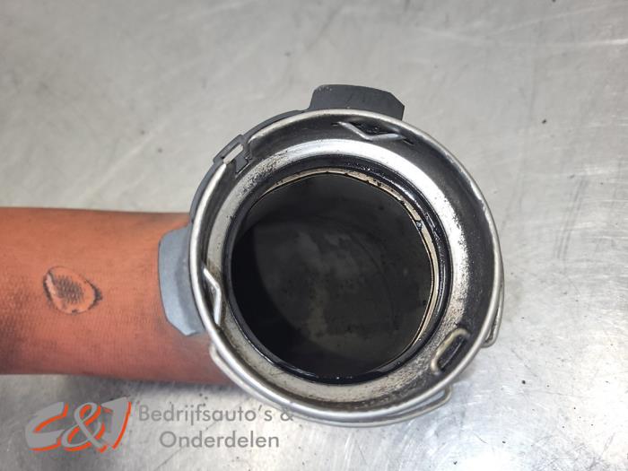 Gebrauchte Intercooler Rohr Renault Master III (MA/MB/MC/MD/MH/MF/MG/MH) 2.3 dCi 16V Preis € 15,75 Margenregelung angeboten von C&J Bedrijfsauto's & Onderdelen