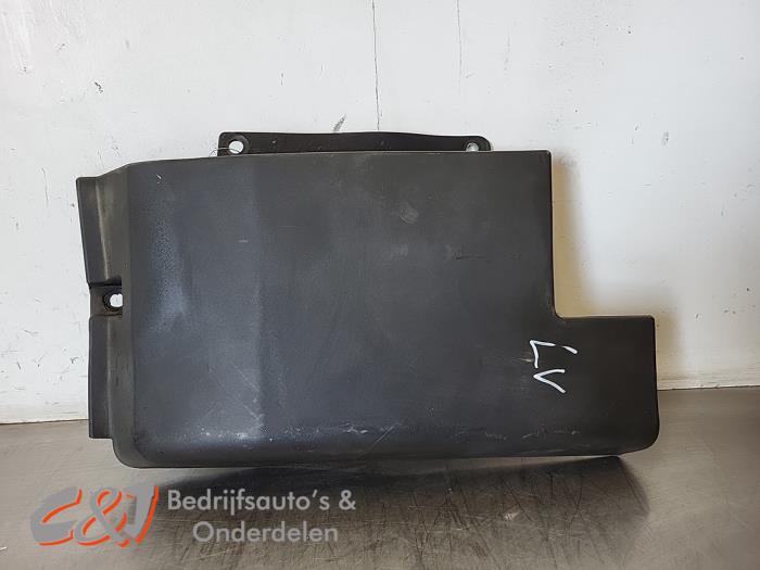 Używane Listwa ozdobna Iveco New Daily VI 35C18, 40C18, 50C18, 65C18, 70C18, 35S18 Cena € 26,25 Procedura marży oferowane przez C&J Bedrijfsauto's & Onderdelen