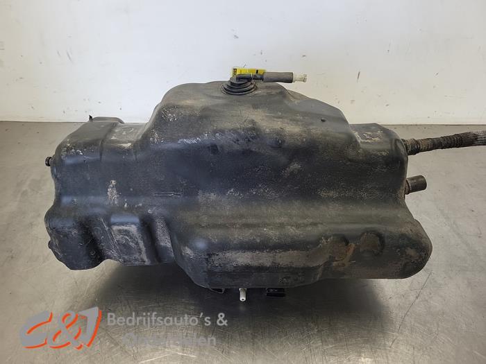 Gebrauchte Adblue Tank Iveco New Daily VI 35C18, 40C18, 50C18, 65C18, 70C18, 35S18 Preis € 420,00 Margenregelung angeboten von C&J Bedrijfsauto's & Onderdelen