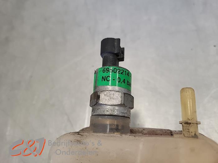 Expansion vessel Iveco New Daily VI 35C18, 40C18, 50C18, 65C18, 70C18 ...