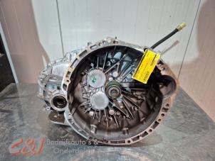 Used Gearbox Renault Trafic (1FL/2FL/3FL/4FL) 2.0 dCi 16V 150 Price € 1.461,08 Inclusive VAT offered by C&J Bedrijfsauto's & Onderdelen