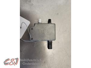 Used Antenna Mercedes Vito (447.6) 2.2 116 CDI 16V Price € 26,25 Margin scheme offered by C&J Bedrijfsauto's & Onderdelen