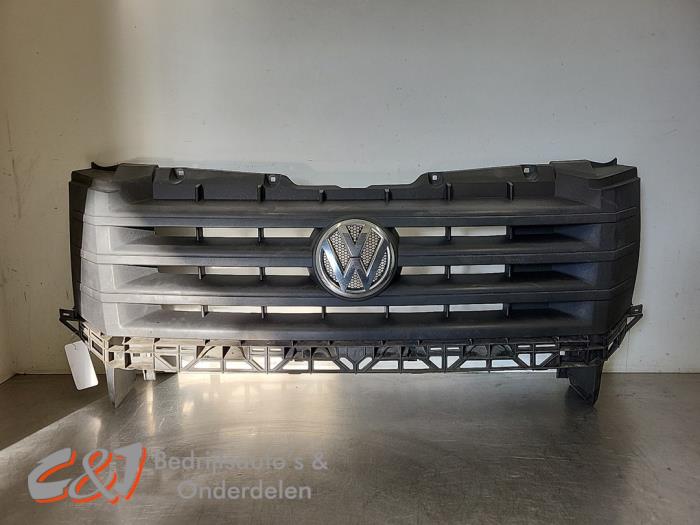 Używane Grill Volkswagen Crafter 2.0 BiTDI Cena € 36,75 Procedura marży oferowane przez C&J Bedrijfsauto's & Onderdelen