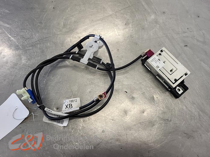 Używane Antena (rózne) Ford Transit Custom 2.0 TDCi 16V Eco Blue 130 Cena € 15,75 Procedura marży oferowane przez C&J Bedrijfsauto's & Onderdelen