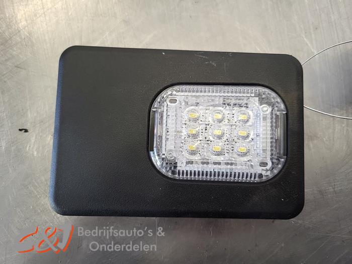 Używane Lampa LED Ford Transit Custom 2.0 TDCi 16V Eco Blue 130 Cena € 10,50 Procedura marży oferowane przez C&J Bedrijfsauto's & Onderdelen