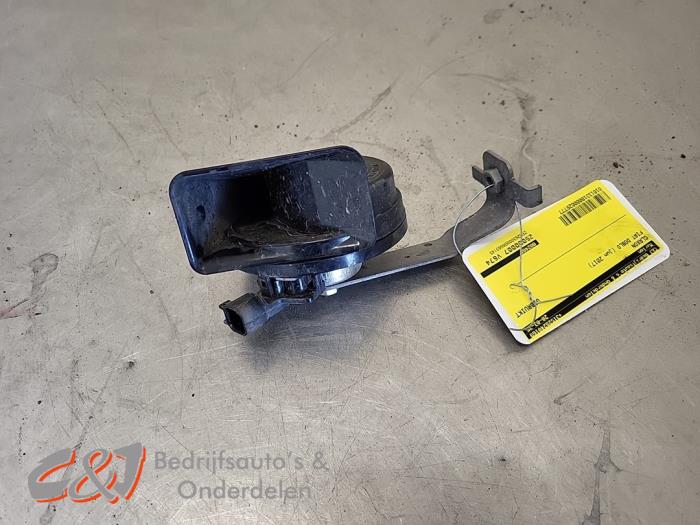 Używane Klakson Fiat Doblo Cargo (263) 1.3 D Multijet Cena € 10,50 Procedura marży oferowane przez C&J Bedrijfsauto's & Onderdelen