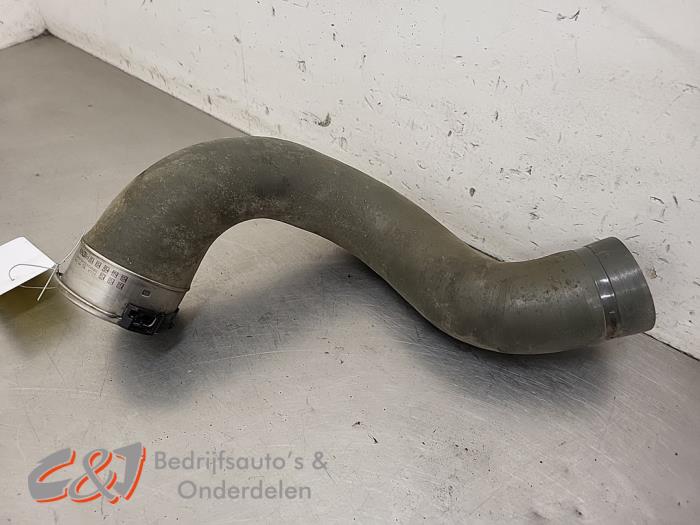 Gebrauchte Intercooler Schlauch Renault Trafic Passenger (1JL/2JL/3JL/4JL) 1.6 dCi 115 Preis € 21,00 Margenregelung angeboten von C&J Bedrijfsauto's & Onderdelen