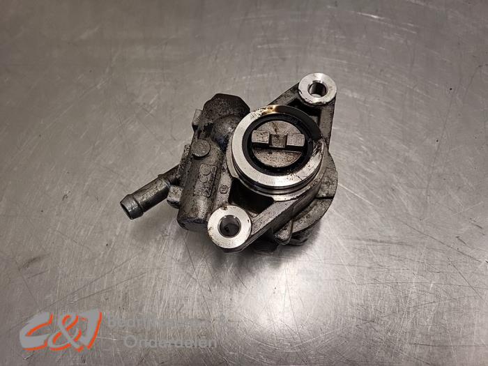 Usagé Pompe de direction Peugeot Boxer (U9) 3.0 HDi 175 Euro 5 Prix € 36,75 Règlement à la marge proposé par C&J Bedrijfsauto's & Onderdelen