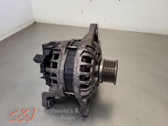 Usagé Dynamo Iveco New Daily VI 33S16, 35C16, 35S16 Prix € 131,25 Règlement à la marge proposé par C&J Bedrijfsauto's & Onderdelen