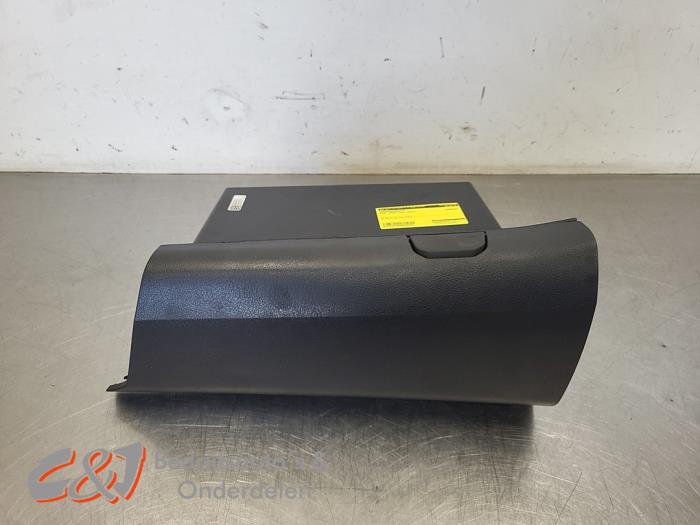 Begagnade Handskfack Fiat Scudo 1.5 Multijet 120 Pris € 31,50 Marginaltabell erbjuds av C&J Bedrijfsauto's & Onderdelen