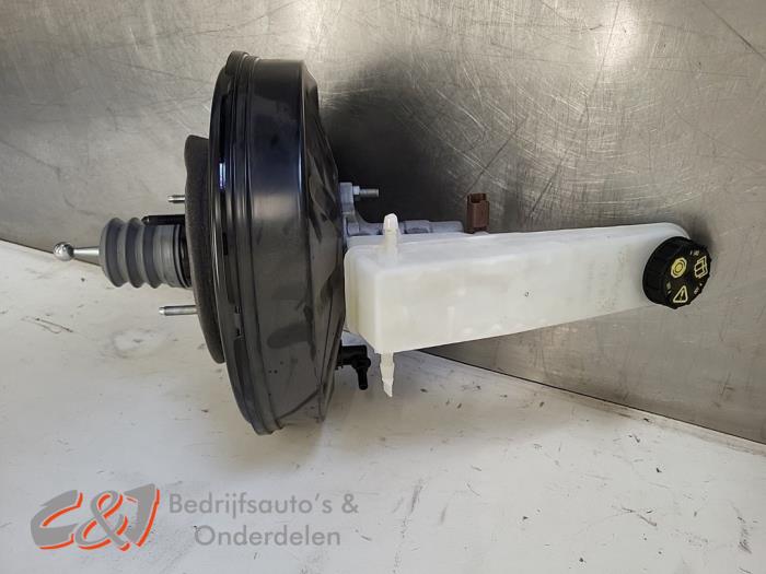 Usagé Servo frein Fiat Scudo 1.5 Multijet 120 Prix € 26,25 Règlement à la marge proposé par C&J Bedrijfsauto's & Onderdelen