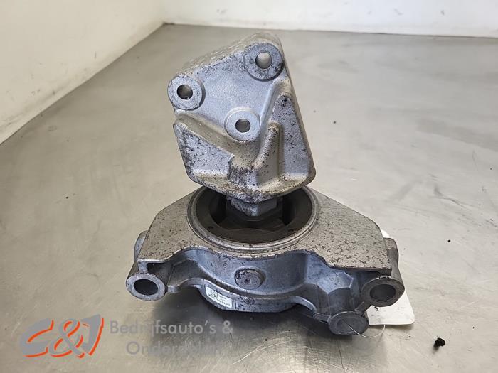 Engine mount from a Fiat Doblo Cargo (263) 1.3 MJ 16V DPF Euro 5 2014