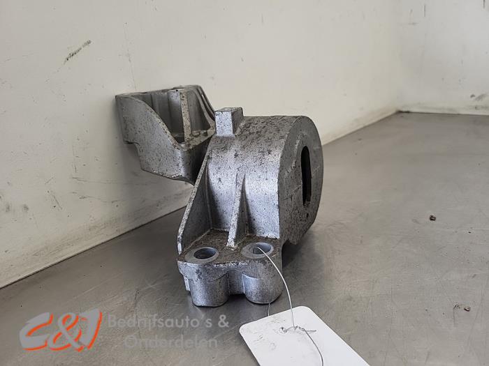 Engine mount from a Fiat Doblo Cargo (263) 1.3 MJ 16V DPF Euro 5 2014
